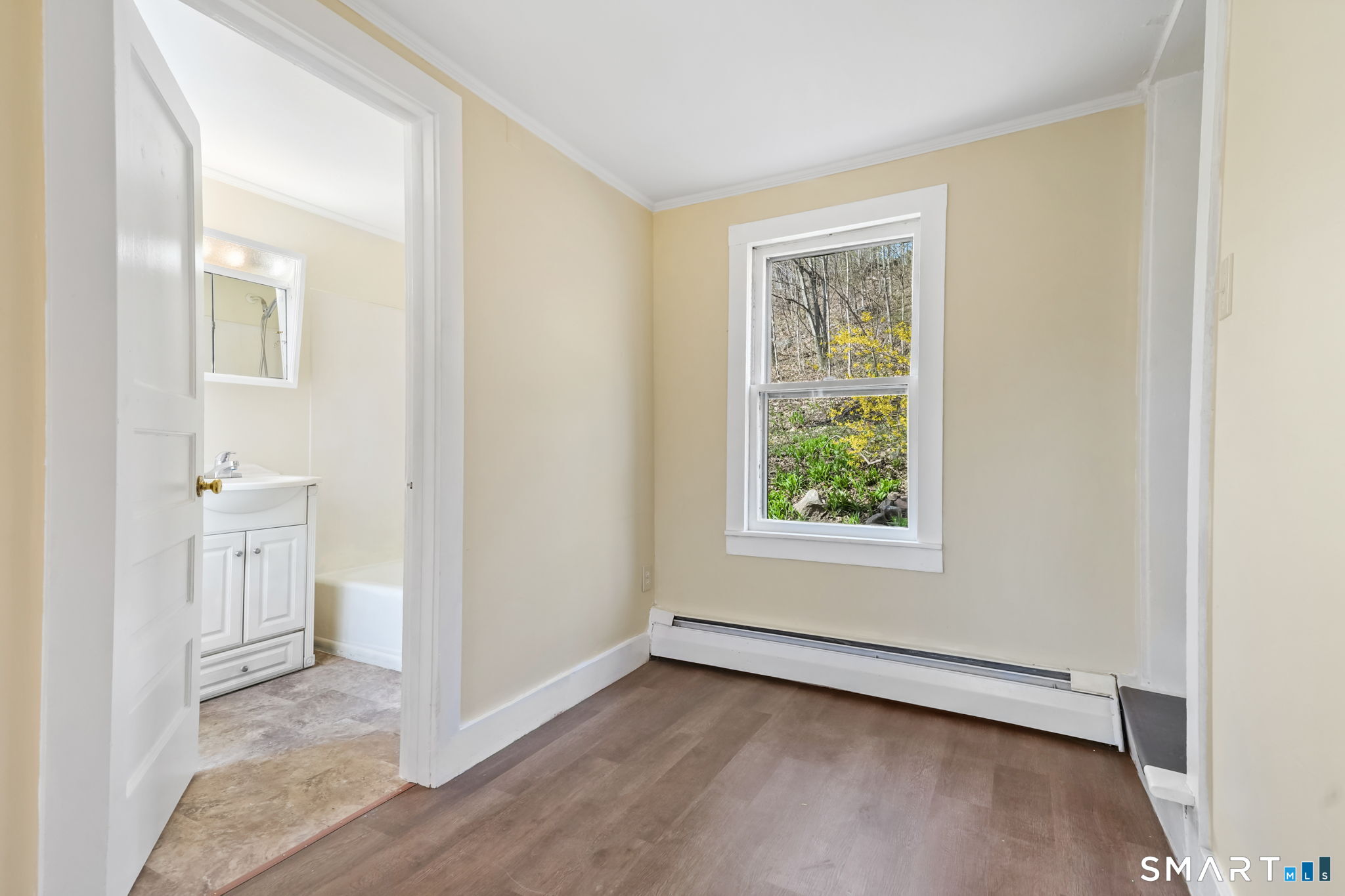 60 Riggs Street Oxford CT 06478