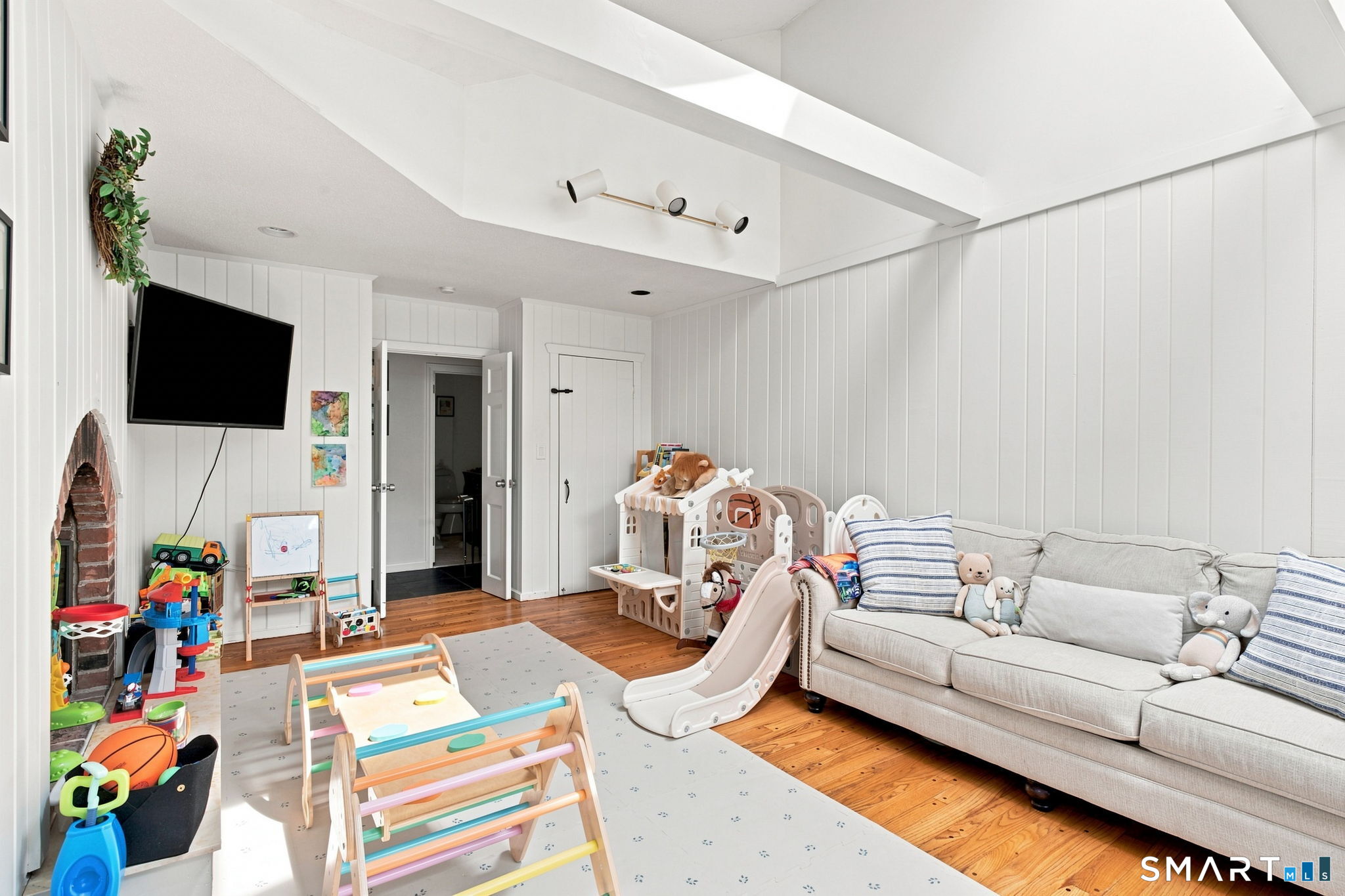 117 Brookmoor Road West Hartford CT 06107
