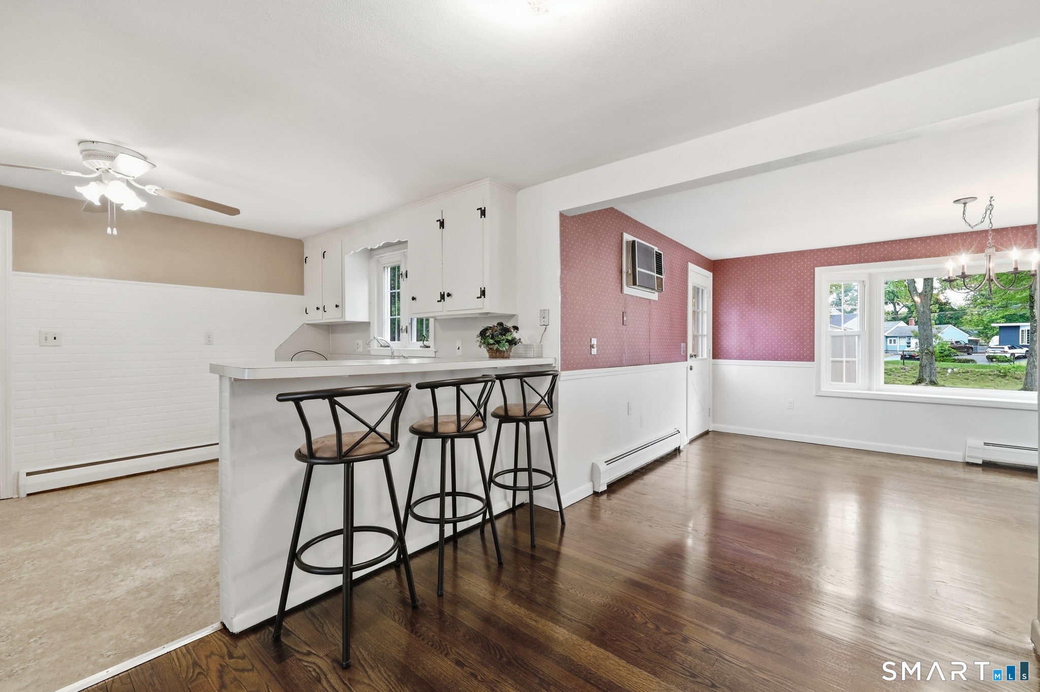 3 Arrow Street Enfield CT 06082