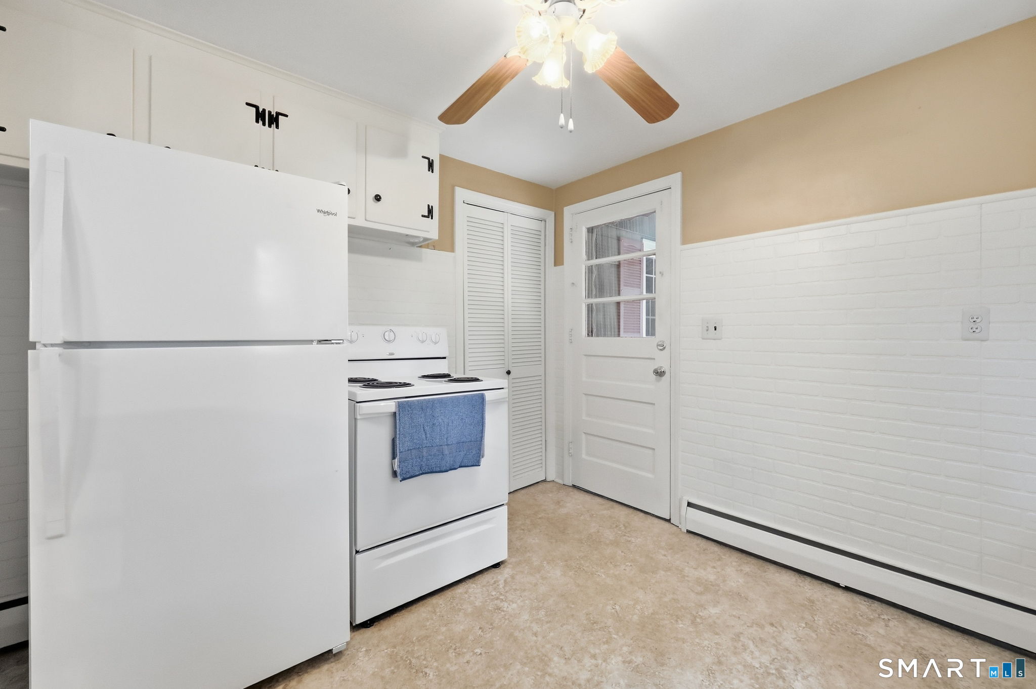 3 Arrow Street Enfield CT 06082