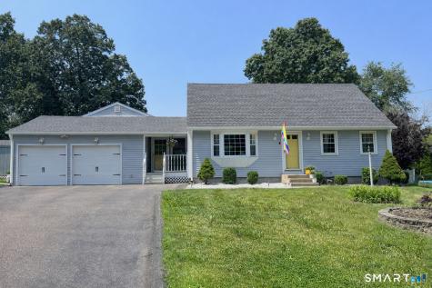 137 Yantic Lane Norwich CT 06360