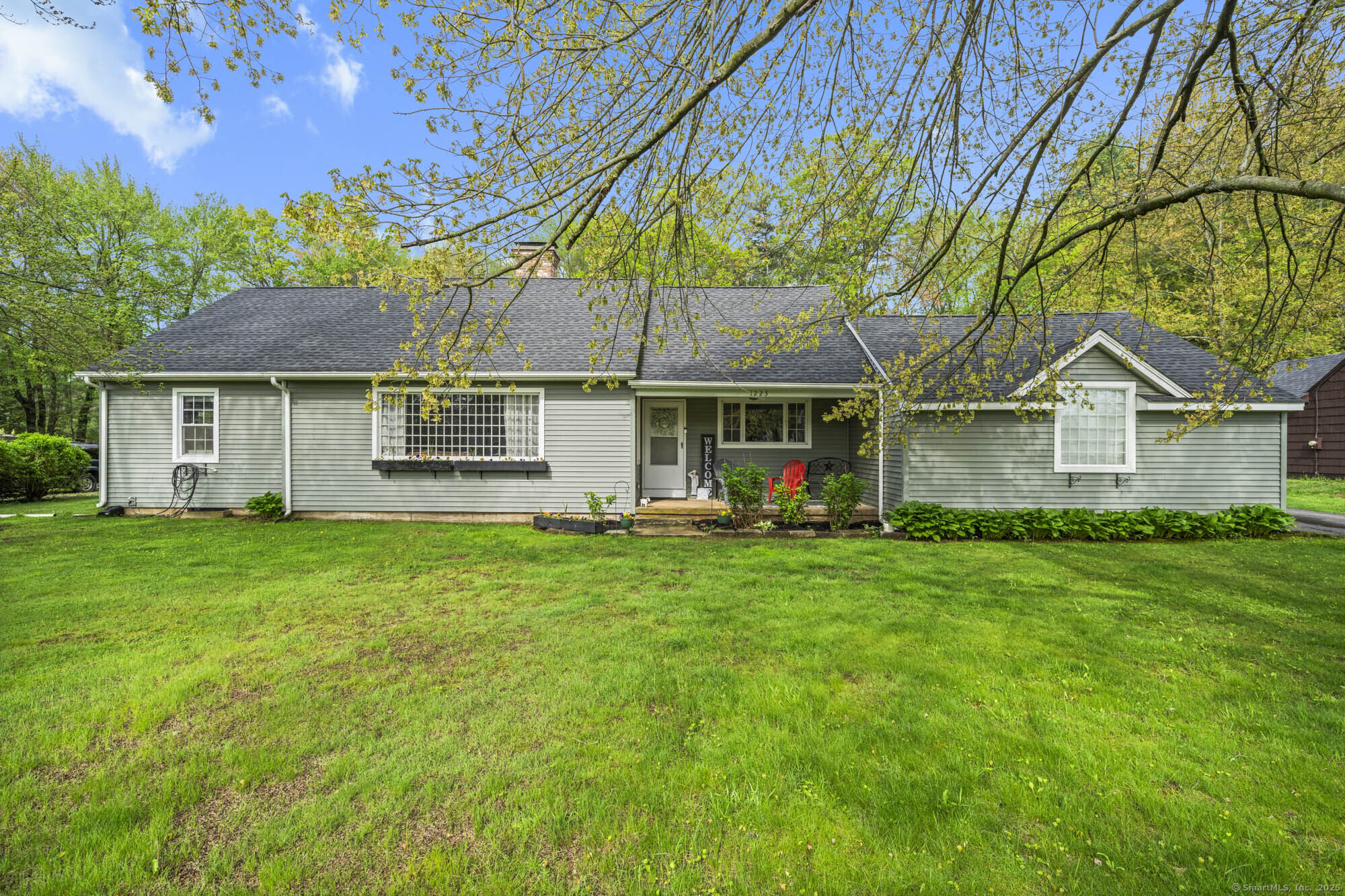 1223 East North Street Suffield CT 06078