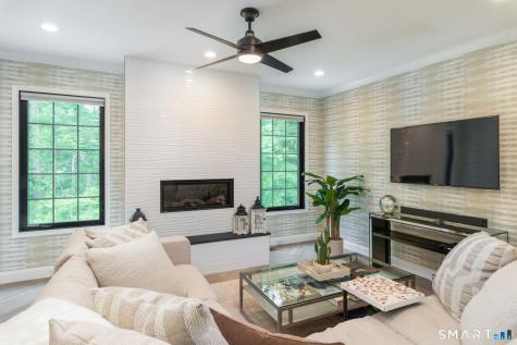 34 West District Road Farmington CT 06085