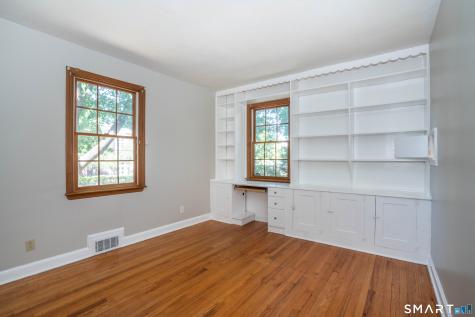 28 Whiting Lane West Hartford CT 06119