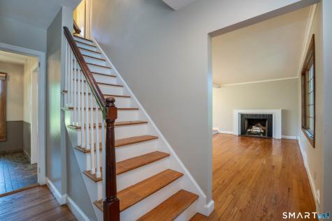 28 Whiting Lane West Hartford CT 06119