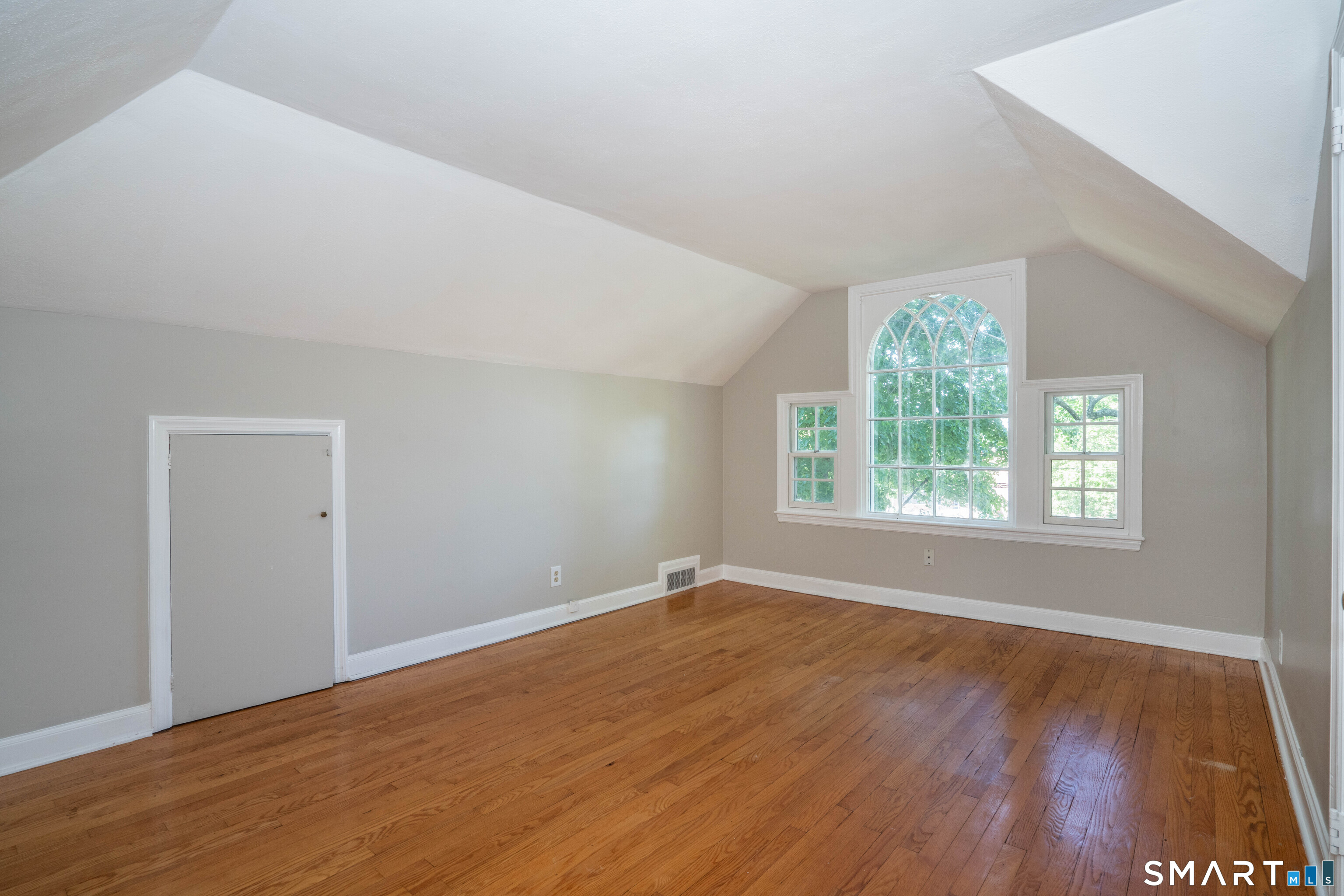 28 Whiting Lane West Hartford CT 06119
