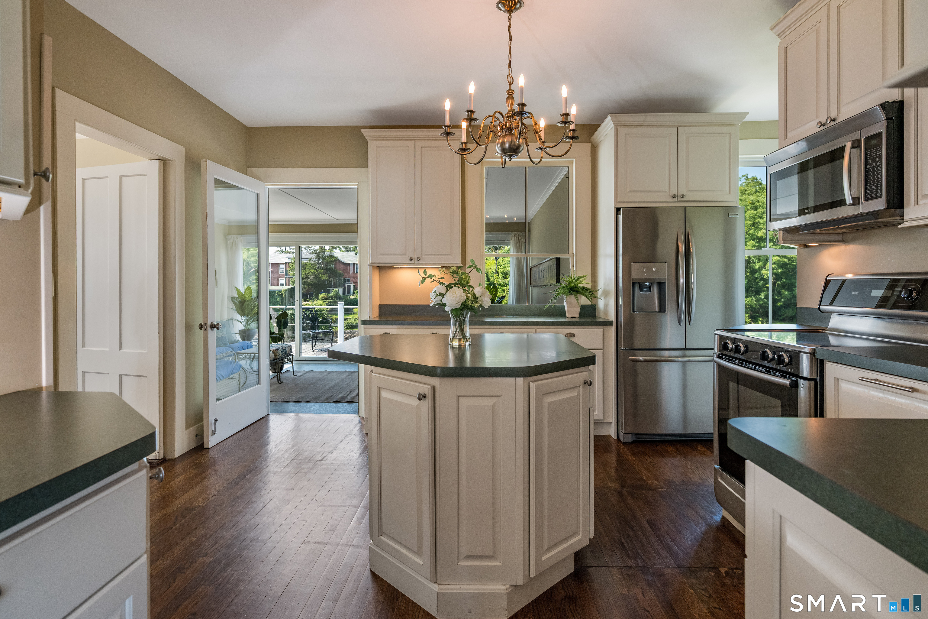 39 Flying Point Road Branford CT 06405