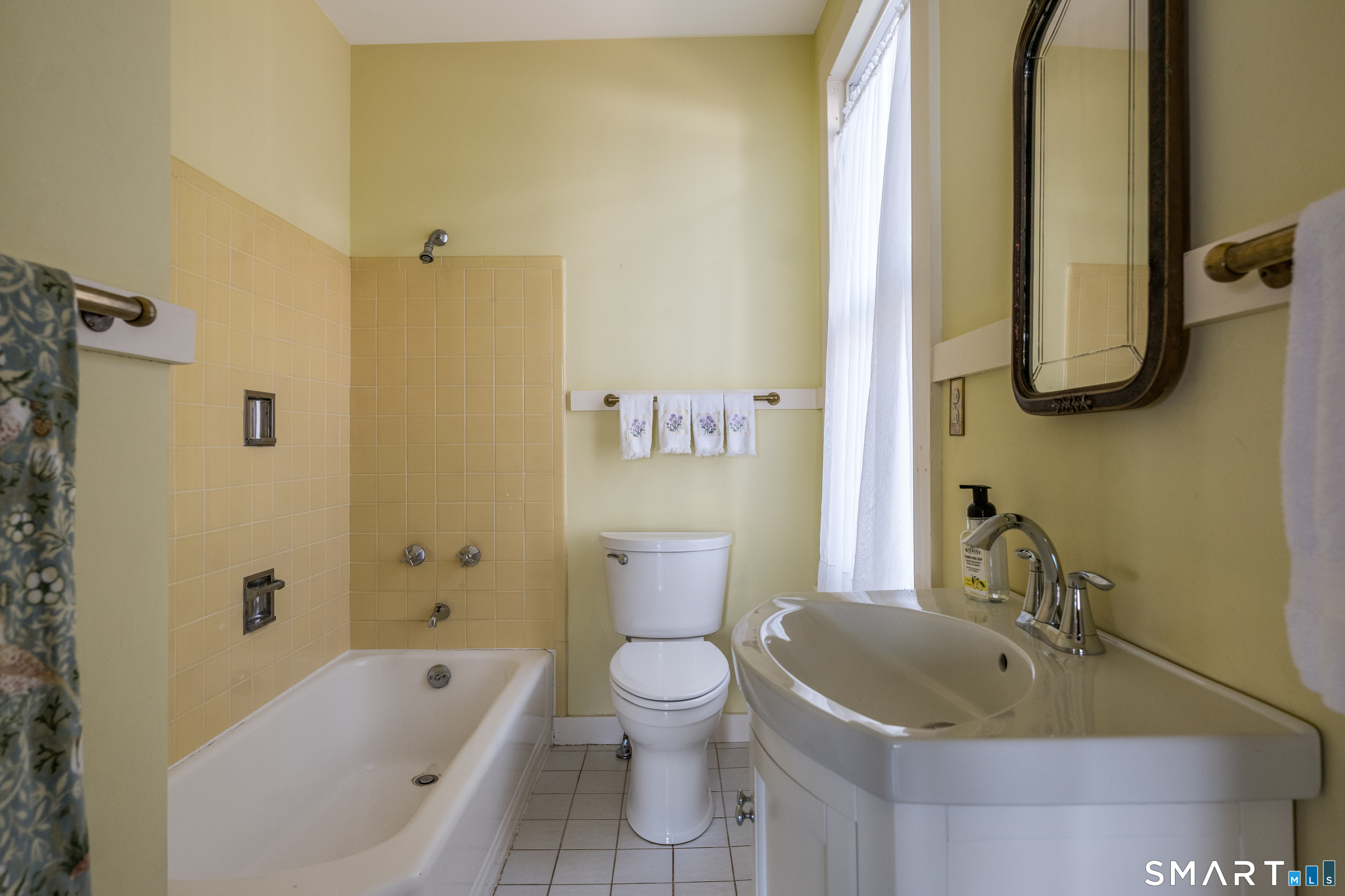 39 Flying Point Road Branford CT 06405