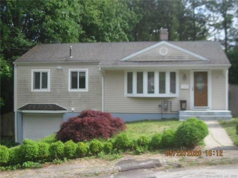 15 Floral Nook Waterbury CT 06704
