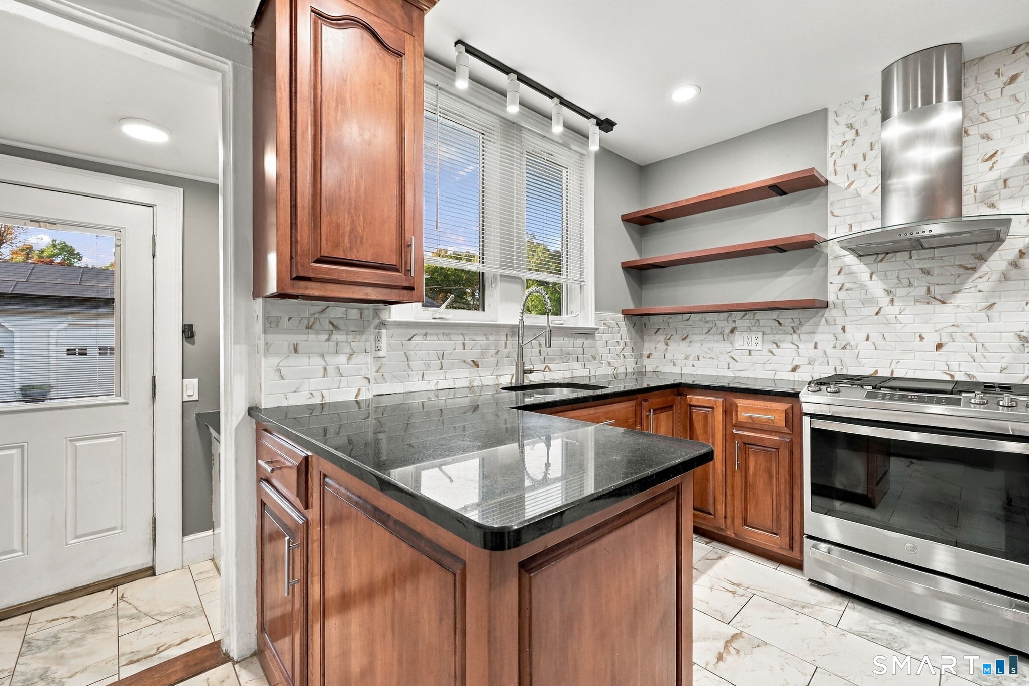 430 Platt Avenue West Haven CT 06516