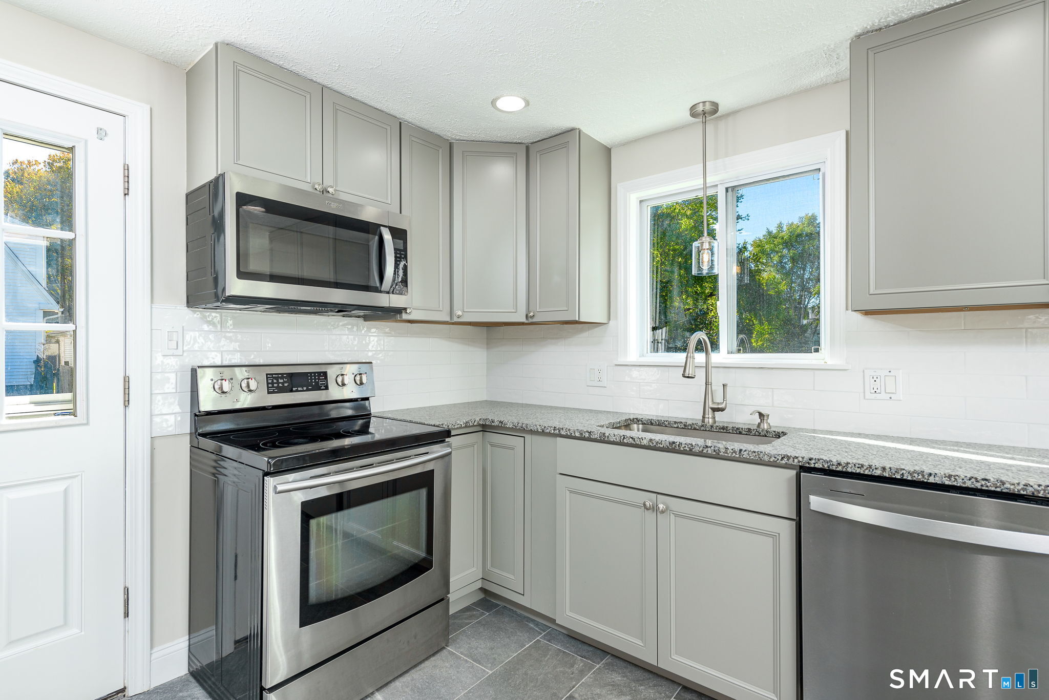 46 Sapphire Street Enfield CT 06082