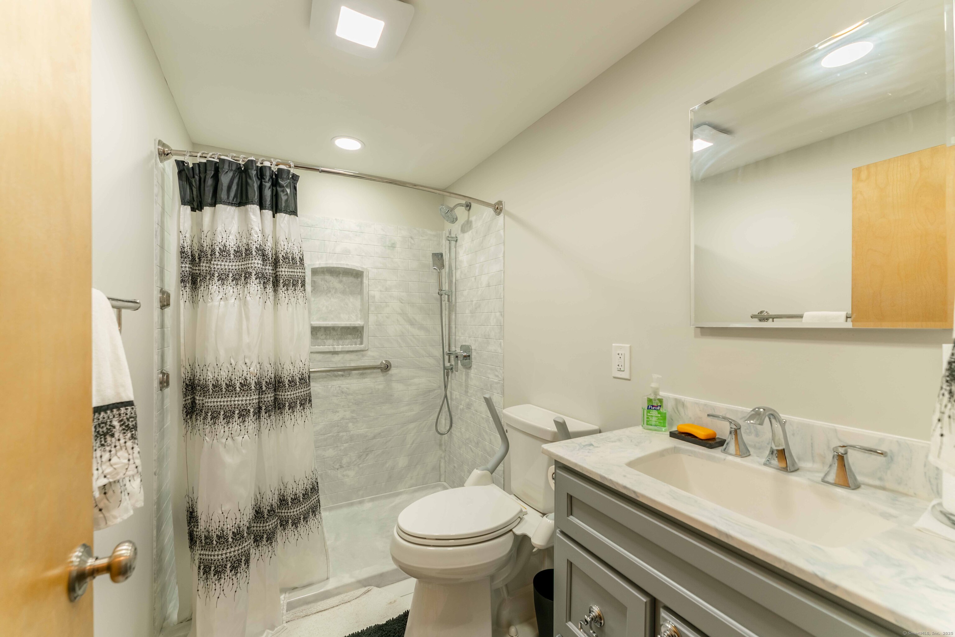 6 Marion Drive East Lyme CT 06333