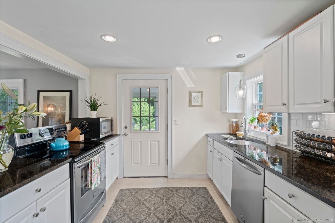 5 Rabbit Lane Brookfield CT 06804