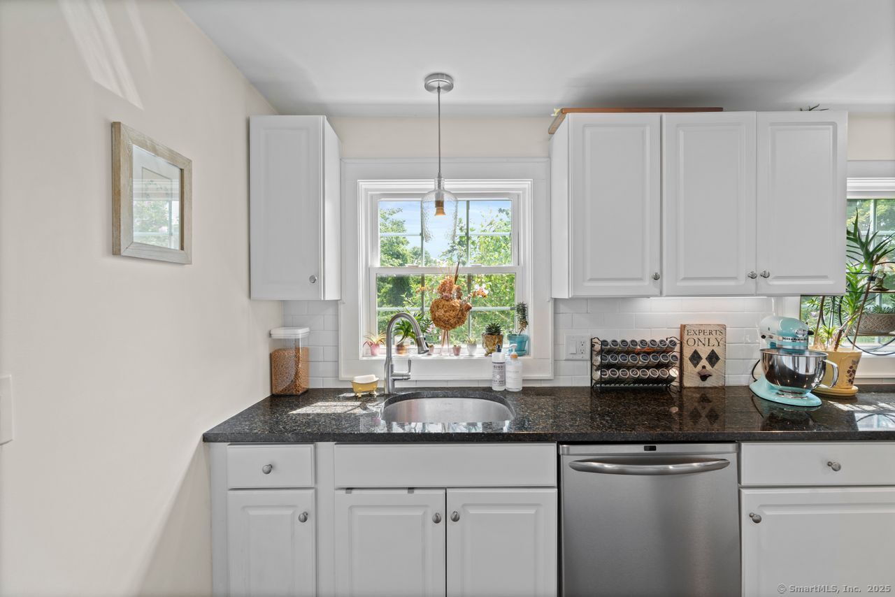 5 Rabbit Lane Brookfield CT 06804