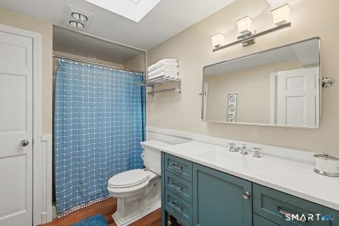 427 Reef Road Fairfield CT 06824