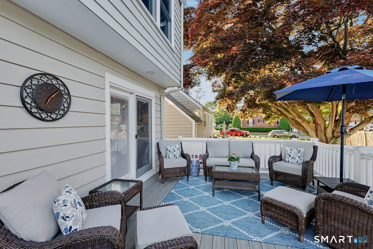 427 Reef Road Fairfield CT 06824