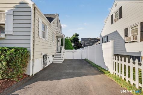 427 Reef Road Fairfield CT 06824