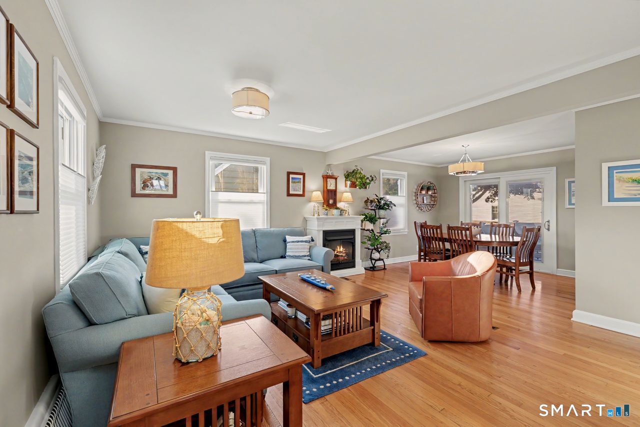 427 Reef Road Fairfield CT 06824