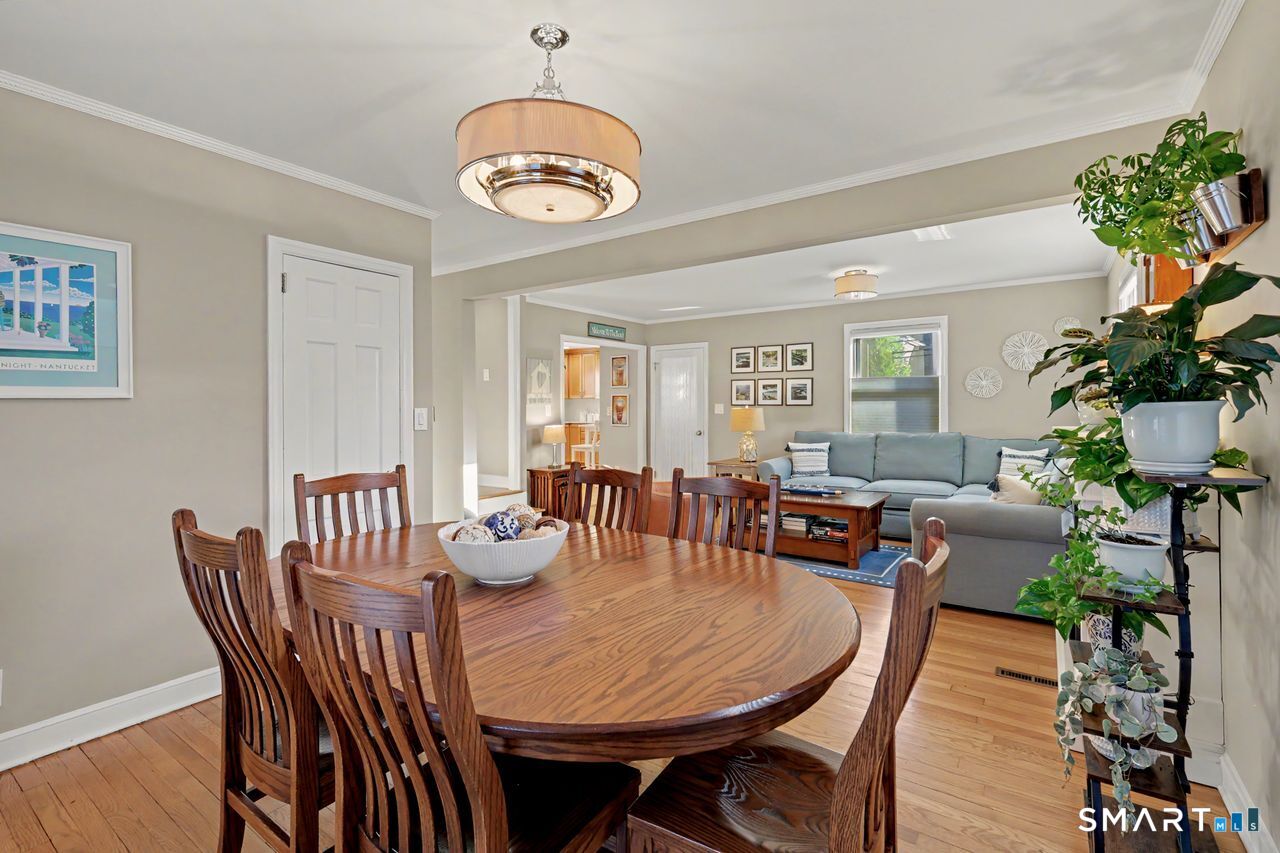 427 Reef Road Fairfield CT 06824