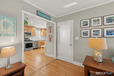 427 Reef Road Fairfield CT 06824