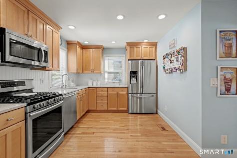 427 Reef Road Fairfield CT 06824