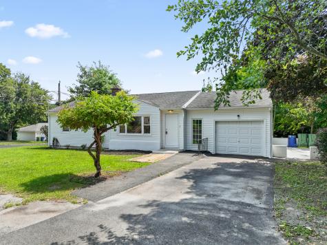 24 Holiday Hill Waterbury CT 06704