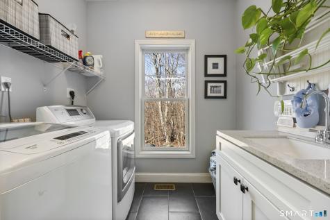 4 Red Fox Court New Fairfield CT 06812