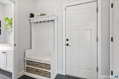 4 Red Fox Court New Fairfield CT 06812