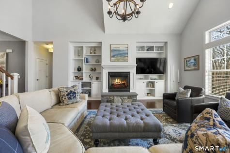 4 Red Fox Court New Fairfield CT 06812