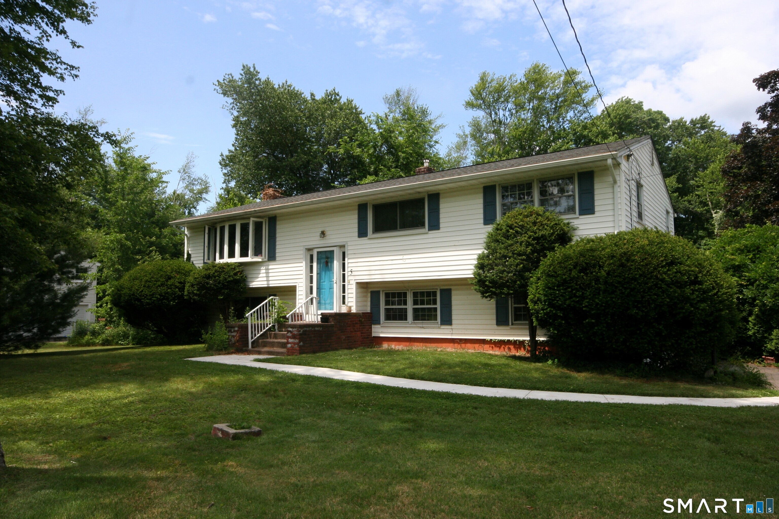 5 Leighton Court North Haven CT 06473