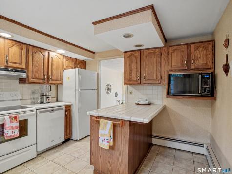 5 Leighton Court North Haven CT 06473