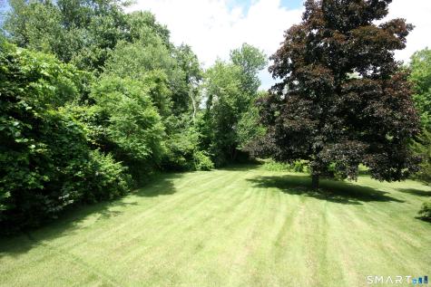 5 Leighton Court North Haven CT 06473