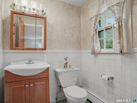 5 Leighton Court North Haven CT 06473