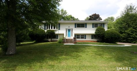 5 Leighton Court North Haven CT 06473