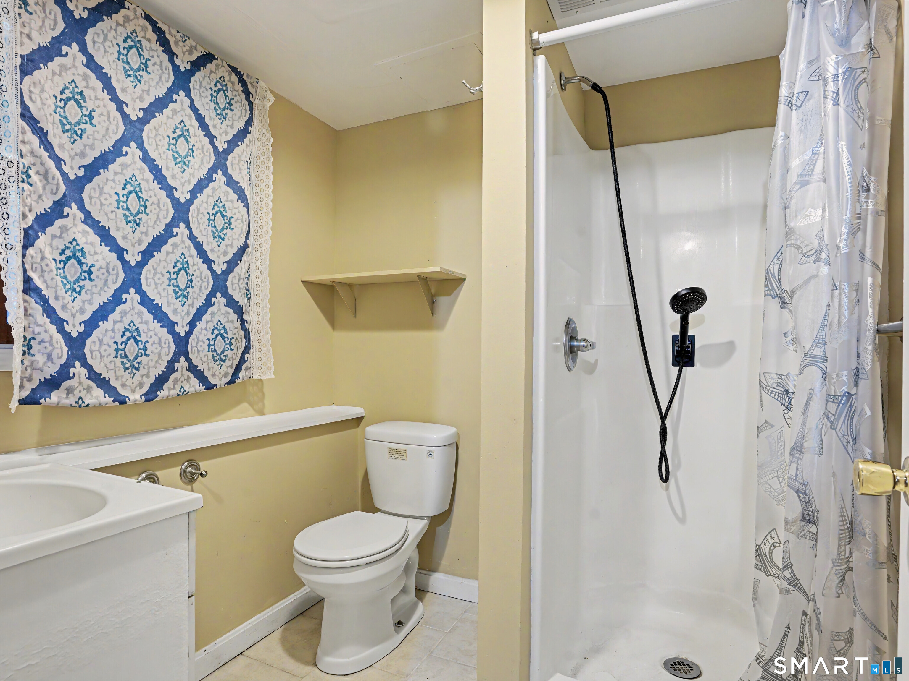 5 Leighton Court North Haven CT 06473