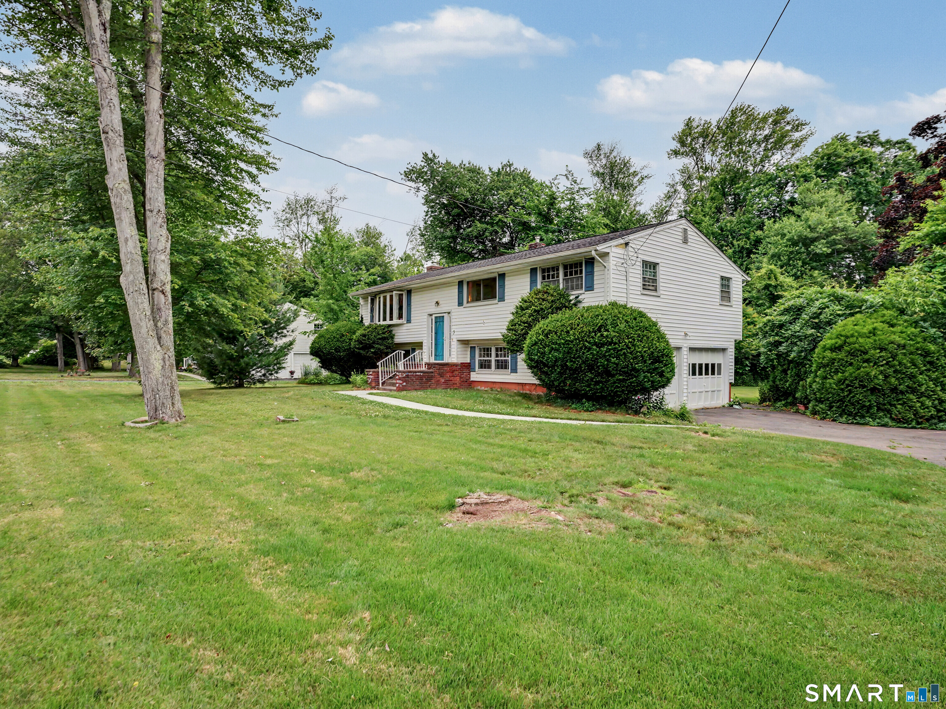 5 Leighton Court North Haven CT 06473