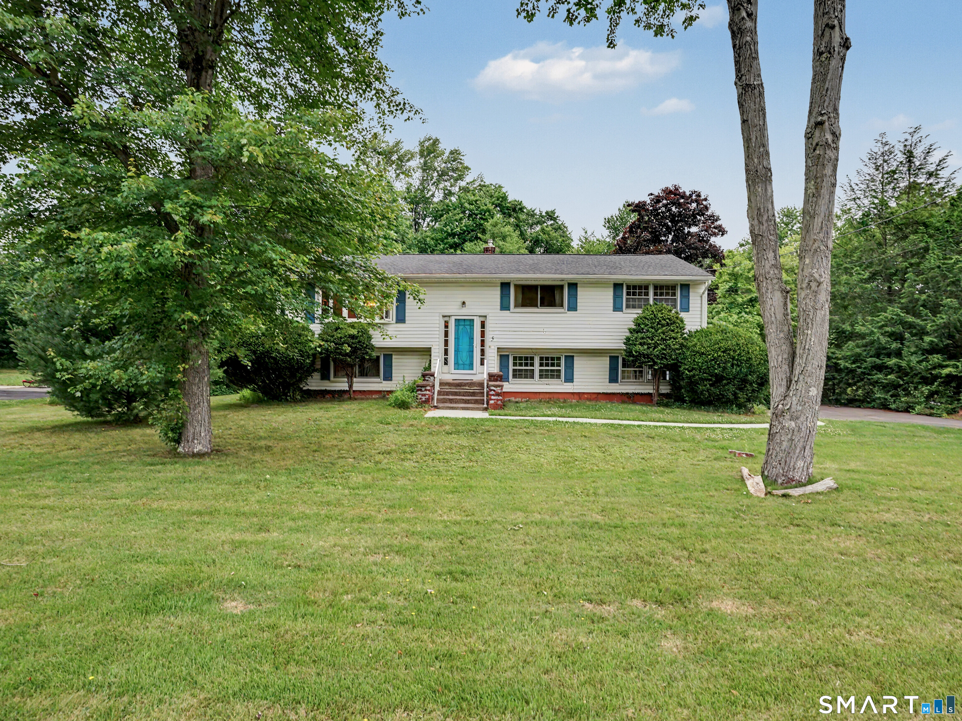 5 Leighton Court North Haven CT 06473