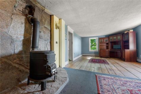 21 Legeyt Road Barkhamsted CT 06063