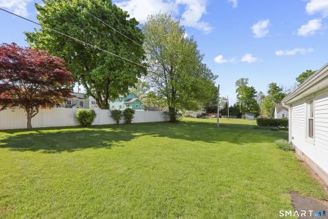 2 Earle Street Portland CT 06480
