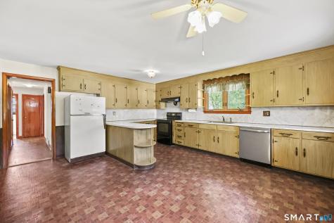 2 Earle Street Portland CT 06480