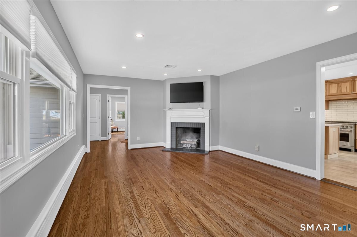 366 Hackmatack Street Manchester CT 06040