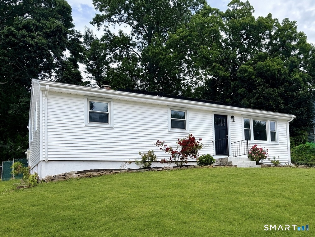 51 Beechwood Road Montville CT 06370