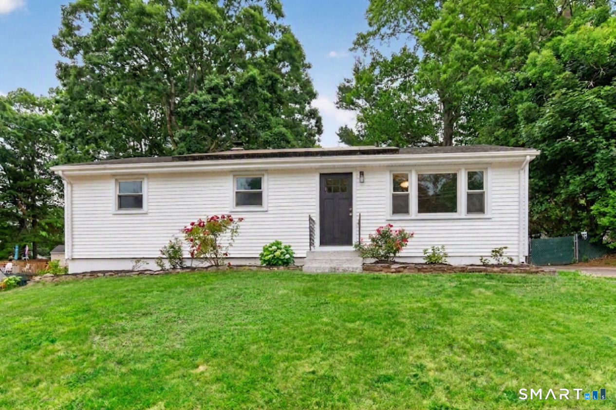 51 Beechwood Road Montville CT 06370