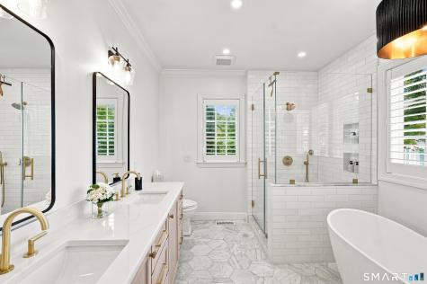 9 Whitehall Court Middlebury CT 06762