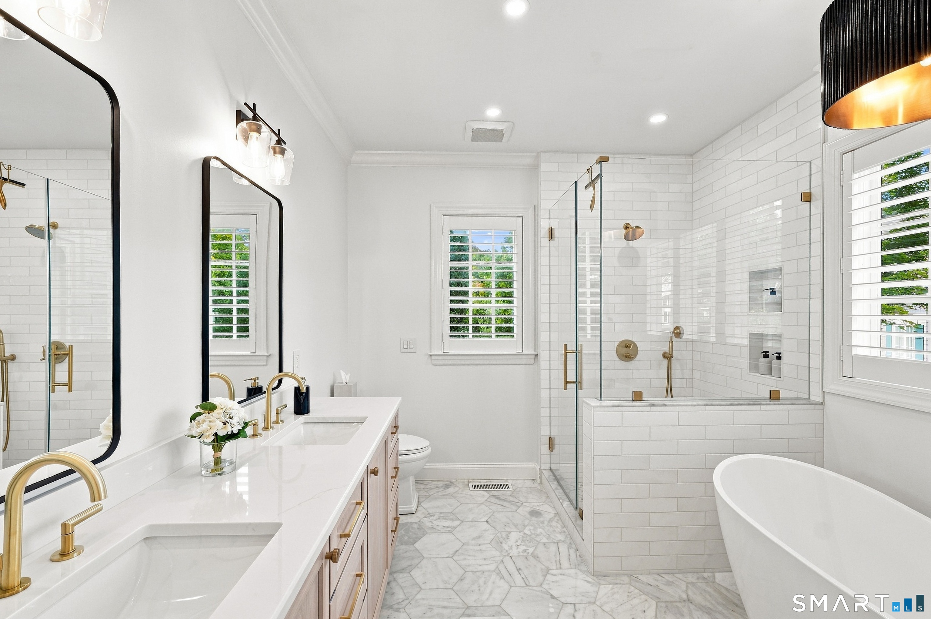 9 Whitehall Court Middlebury CT 06762