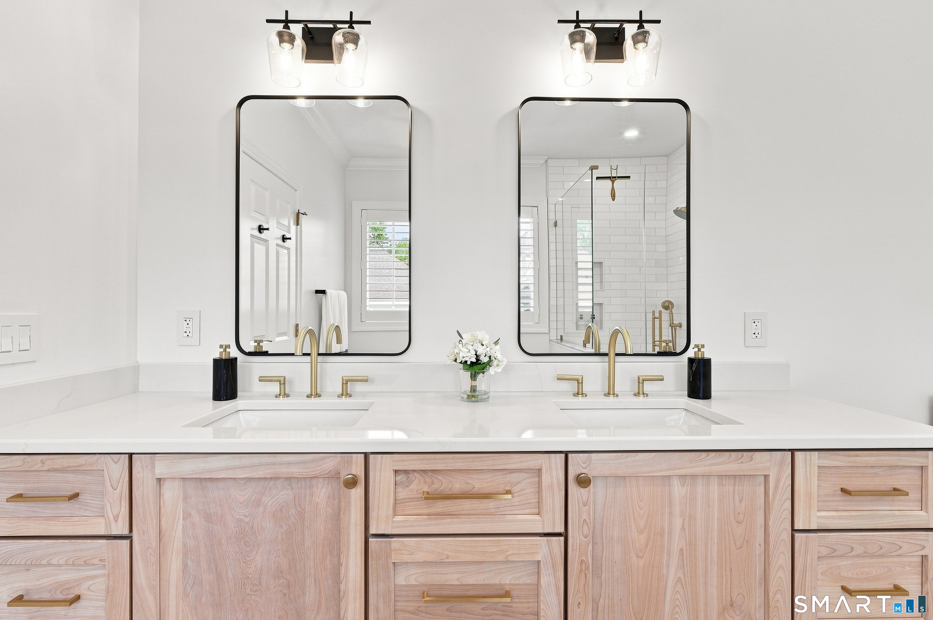 9 Whitehall Court Middlebury CT 06762