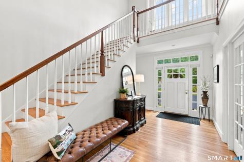 9 Whitehall Court Middlebury CT 06762