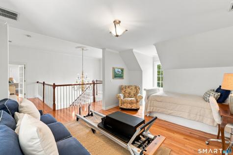 9 Whitehall Court Middlebury CT 06762