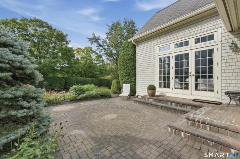 9 Whitehall Court Middlebury CT 06762