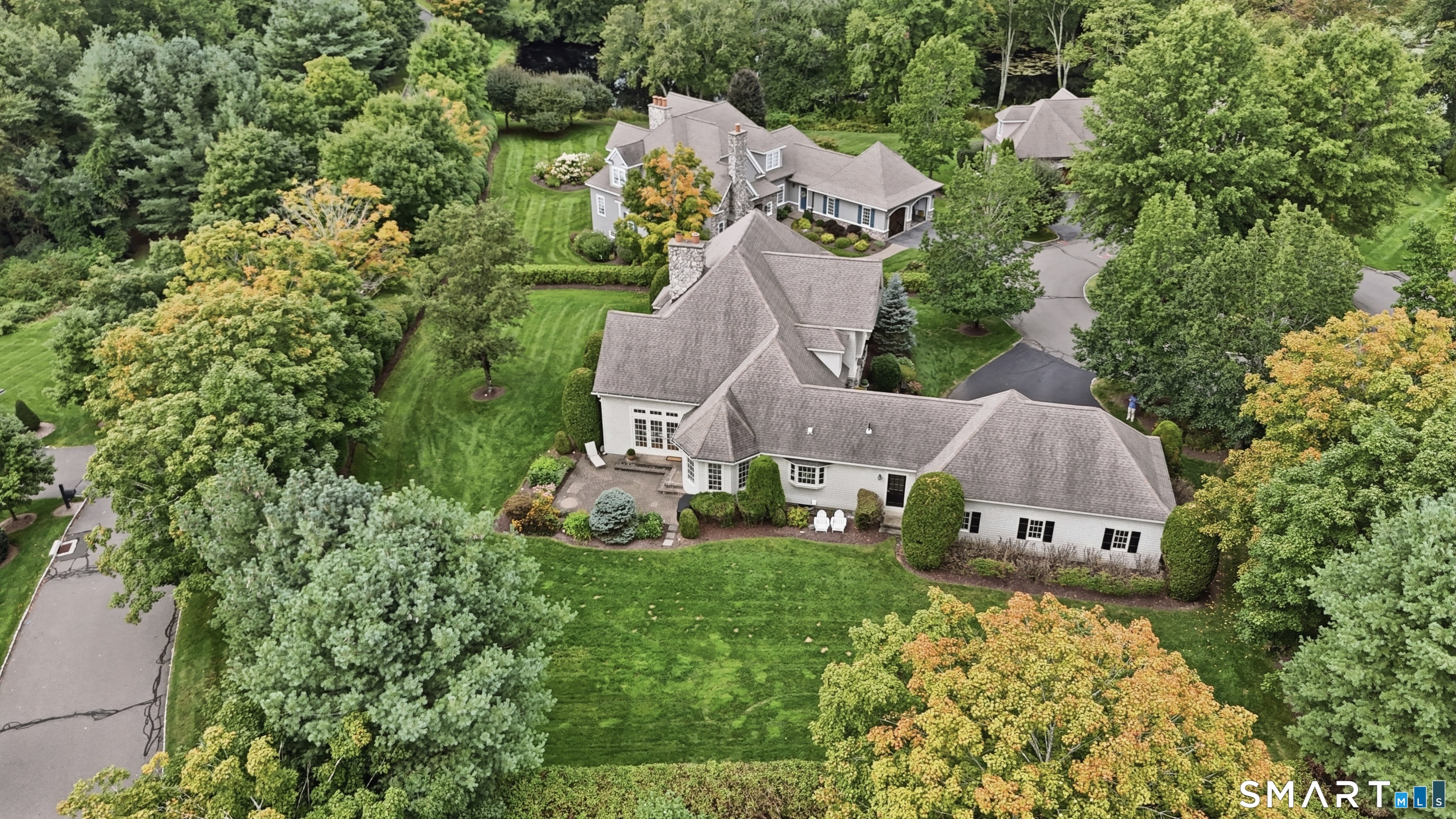 9 Whitehall Court Middlebury CT 06762